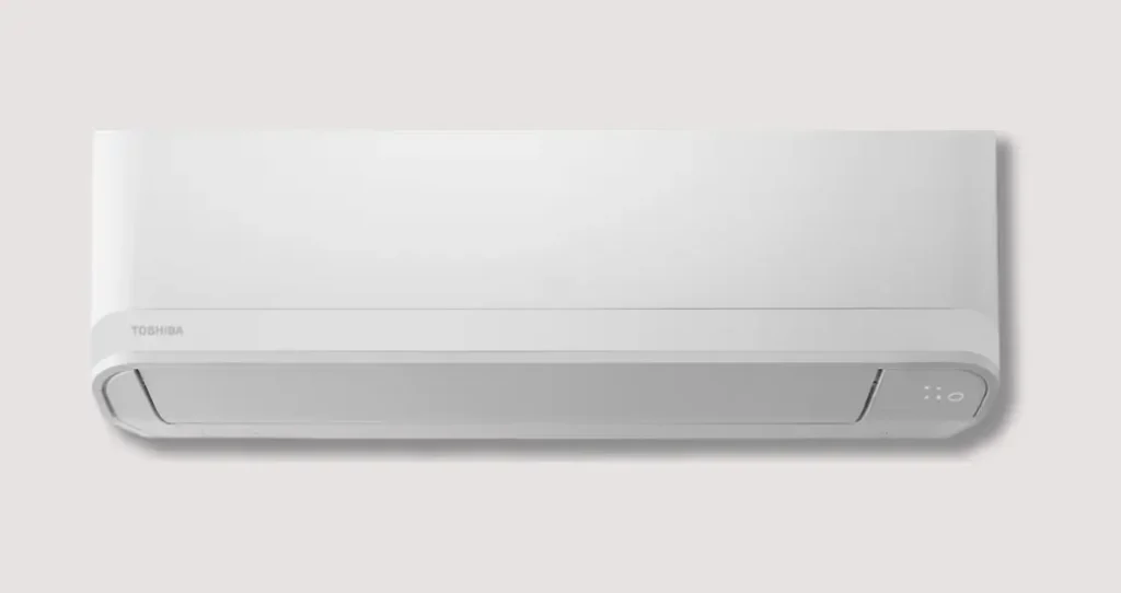Toshiba Seiya Plus viilentävän ilmalämpöpumpun sisäyksikkö.
